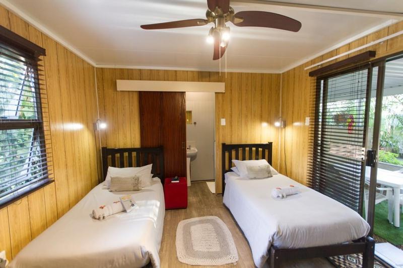 Sunbell Ventures Guesthouse ケープタウン エクステリア 写真