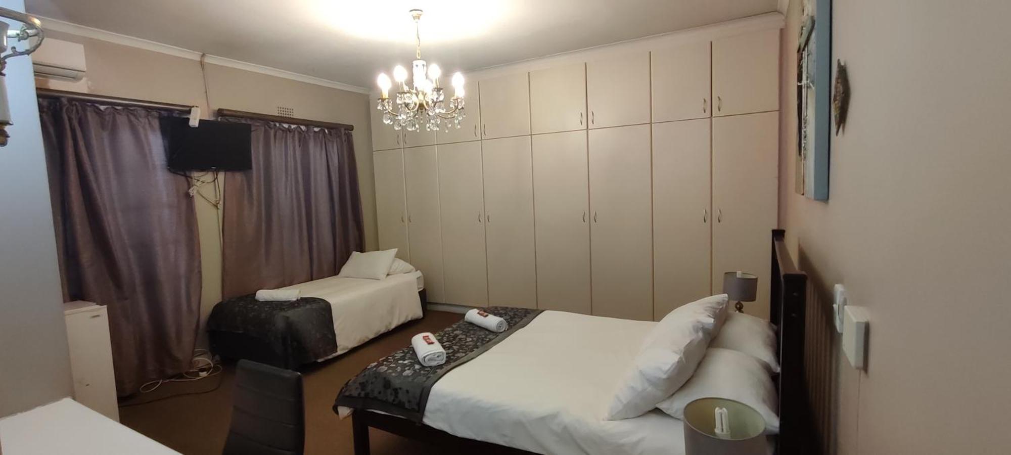 Sunbell Ventures Guesthouse ケープタウン エクステリア 写真