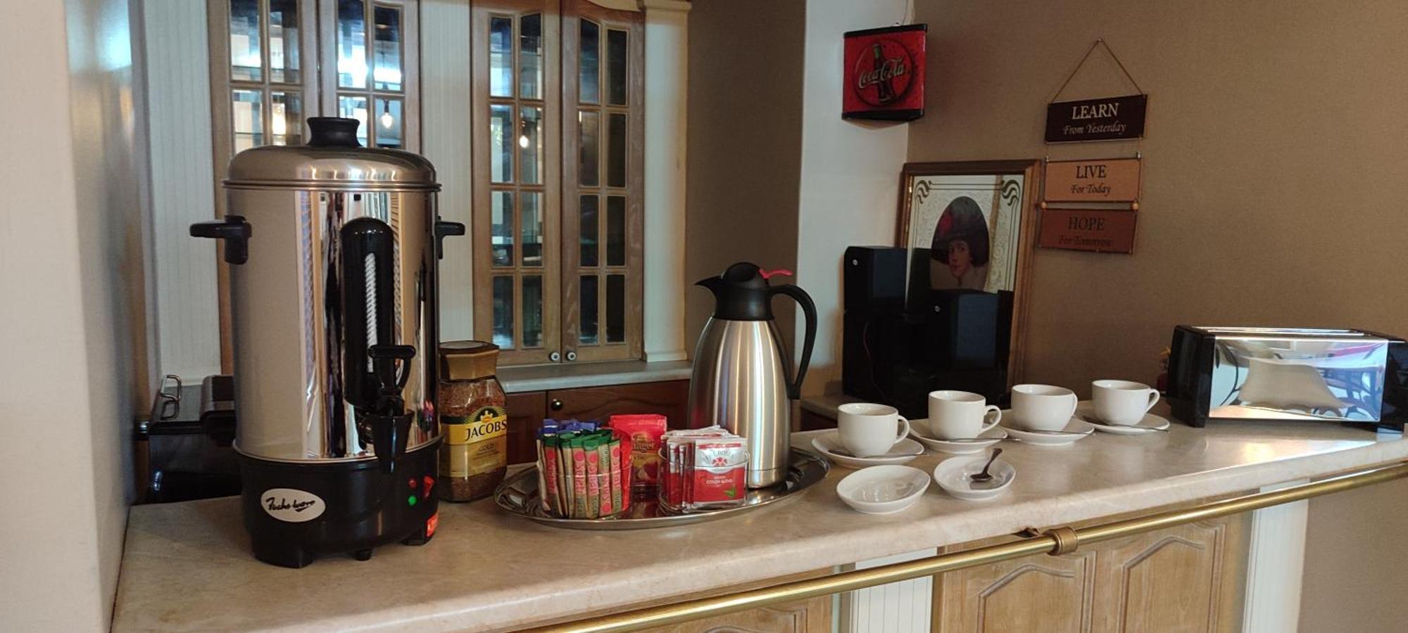 Sunbell Ventures Guesthouse ケープタウン エクステリア 写真