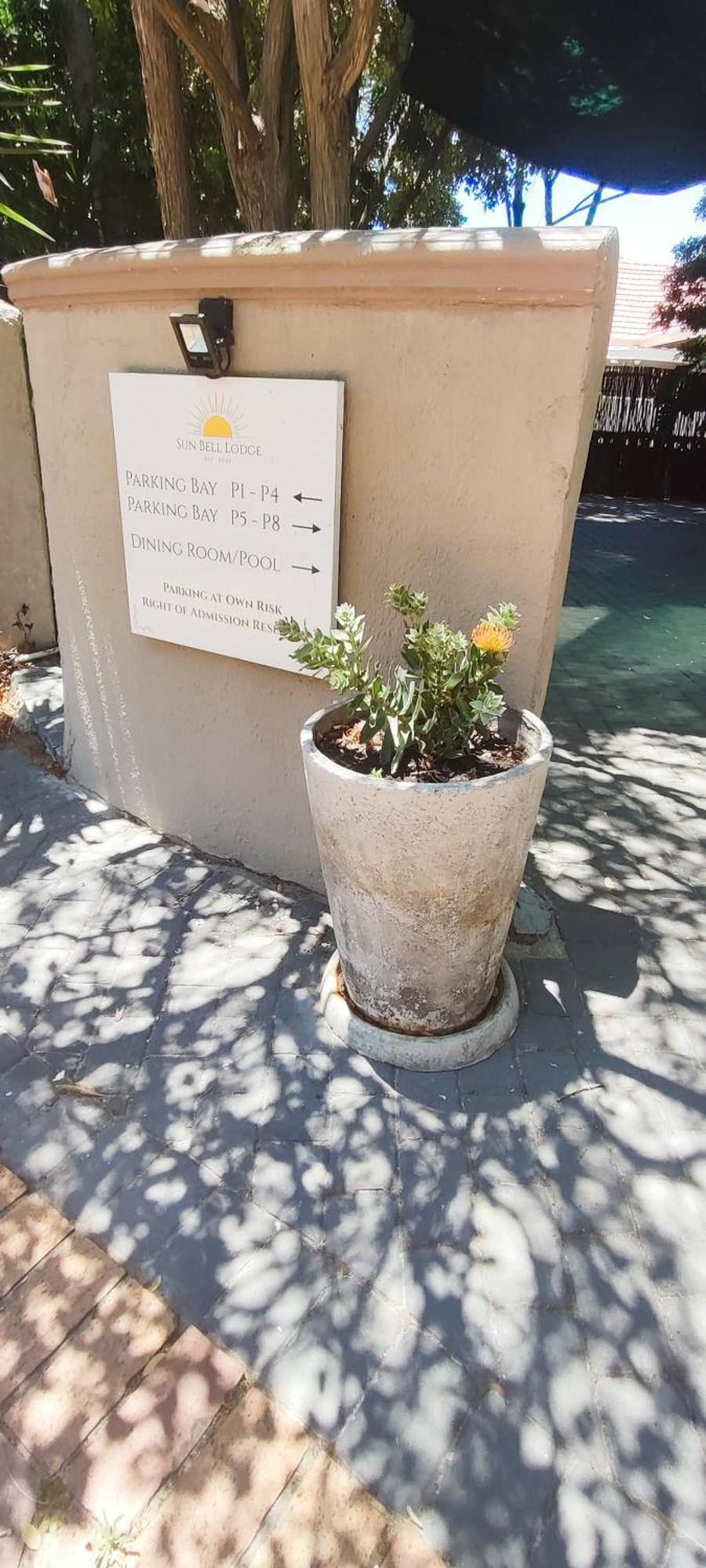 Sunbell Ventures Guesthouse ケープタウン エクステリア 写真